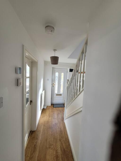 Apartment 2 Bedroom End Of Terrace House Wellington (Shropshire)