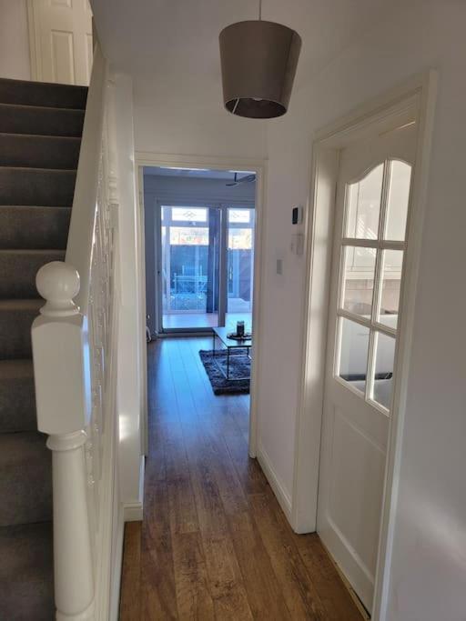 Apartment 2 Bedroom End Of Terrace House