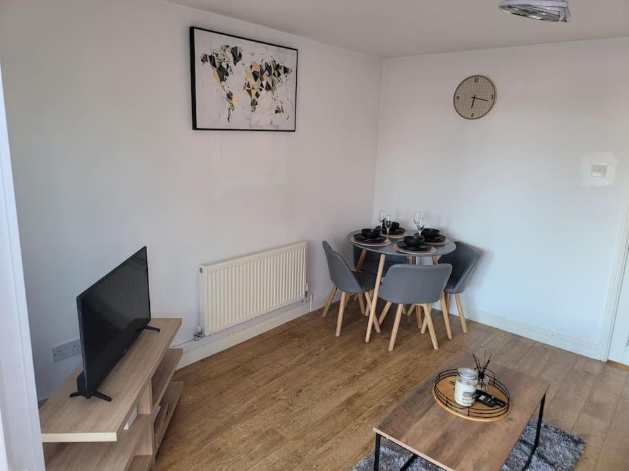 2 Bedroom End Of Terrace House